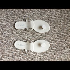 Slippers sandals shoes size 9 beige